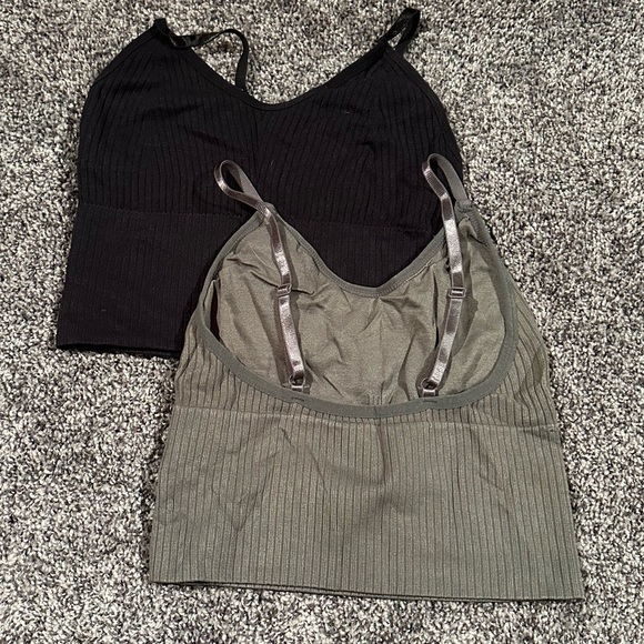 2 Sports Top - Picture 2 of 2